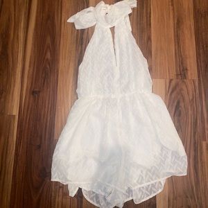 Lush White Tie Around the Neck Romper Size Small